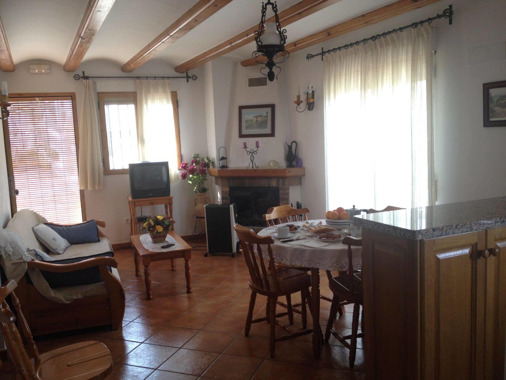 מלון Orba La Casa Del Carrebaix מראה חיצוני תמונה